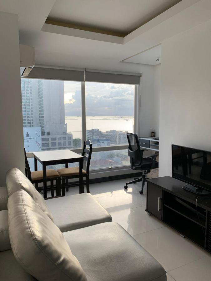 1 Bedroom With Balcony, Fully Furnished Overlooking Manila Bay At Birch Tower, Malate, Manila Exteriör bild